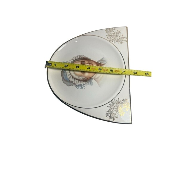 George & Martha Washington Commemorative Portrait Plates w/22 Carat Gold Accents - Picture 3 of 12